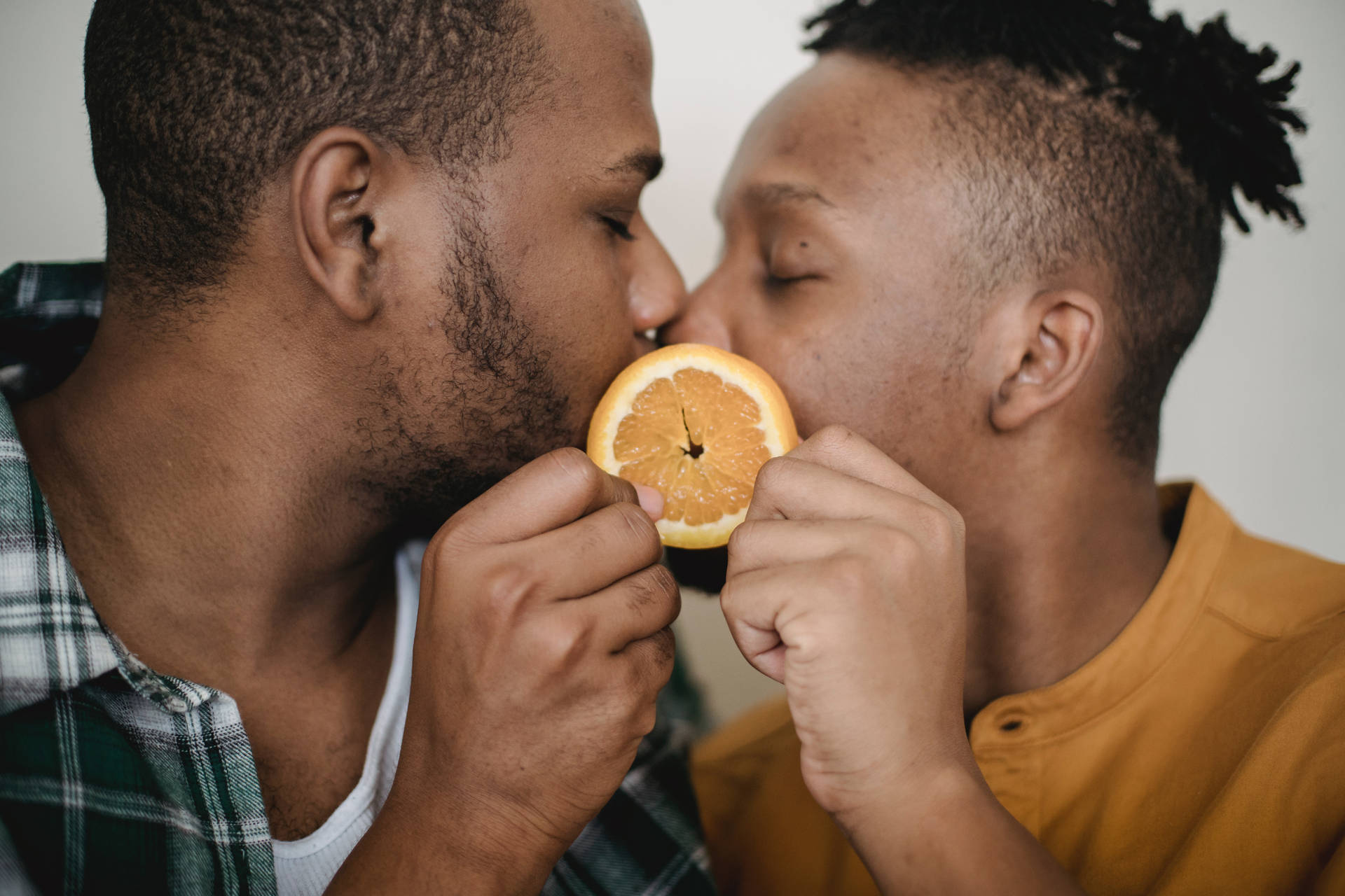 Couple In Love Wins Background