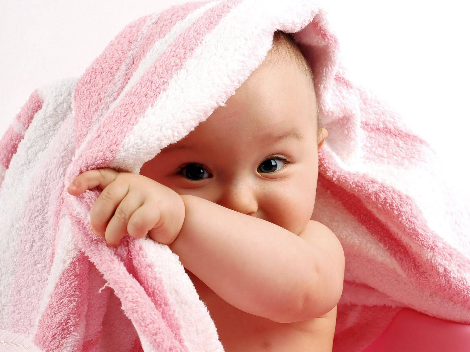 Covered By Blanker Cute Baby Girl Background