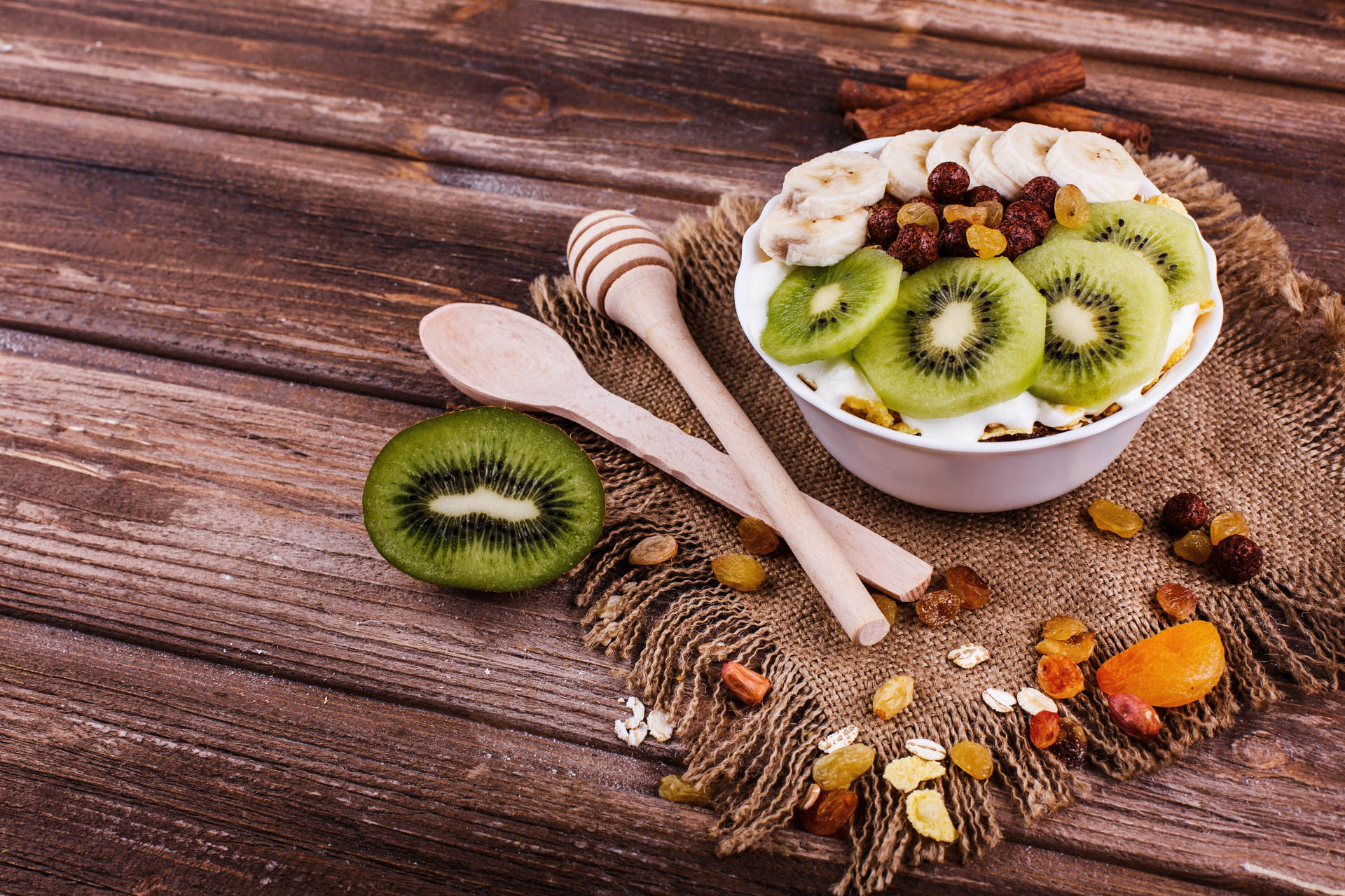 Cozy Kiwi Fruit Bowl