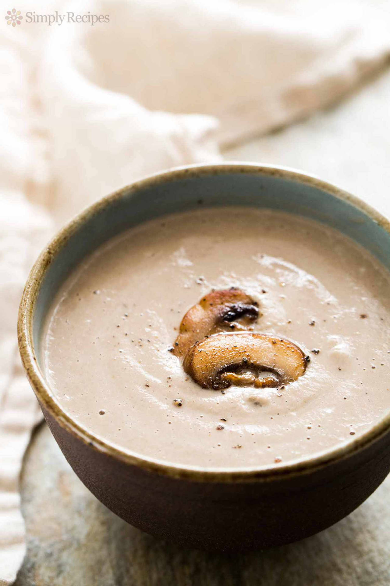 Creamy Bowl Of Mushroom Soup Background