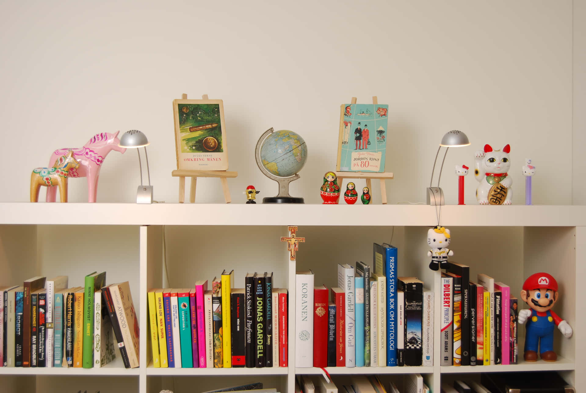 “create A Cozy Home Library With Your Favourite Classics” Background