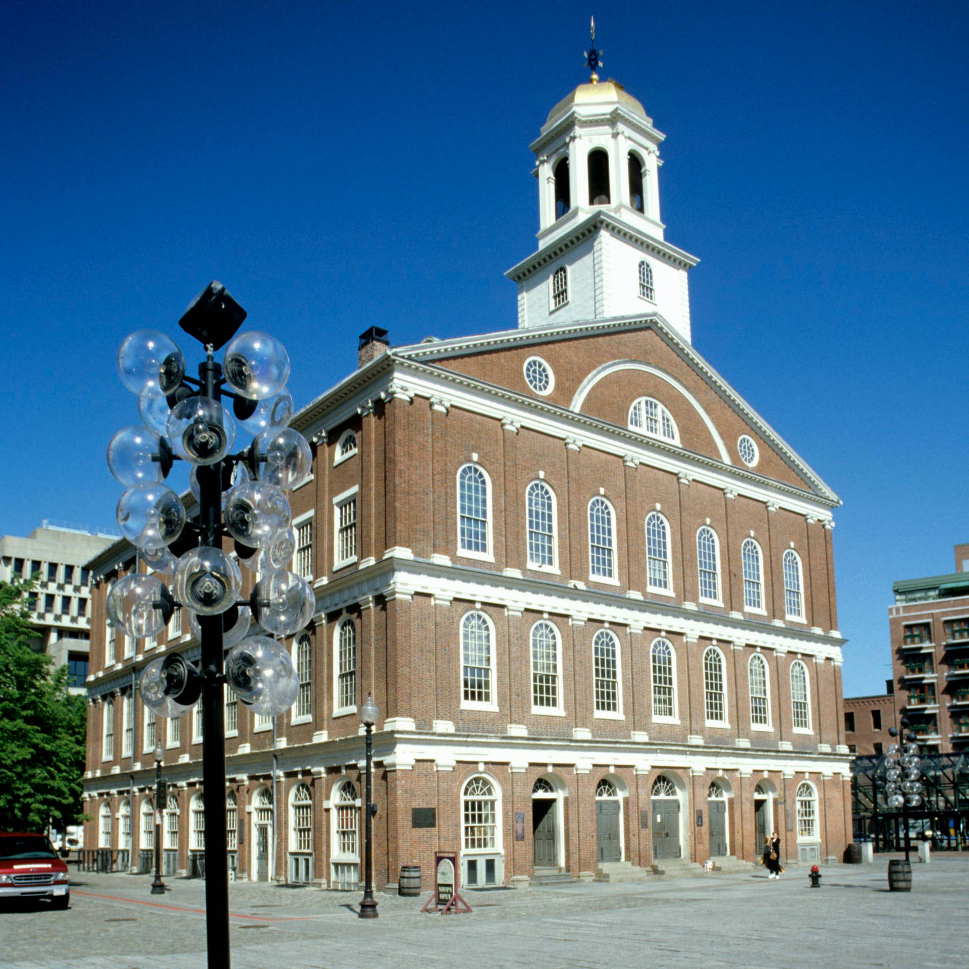 Creative Street Light Faneuil Hall