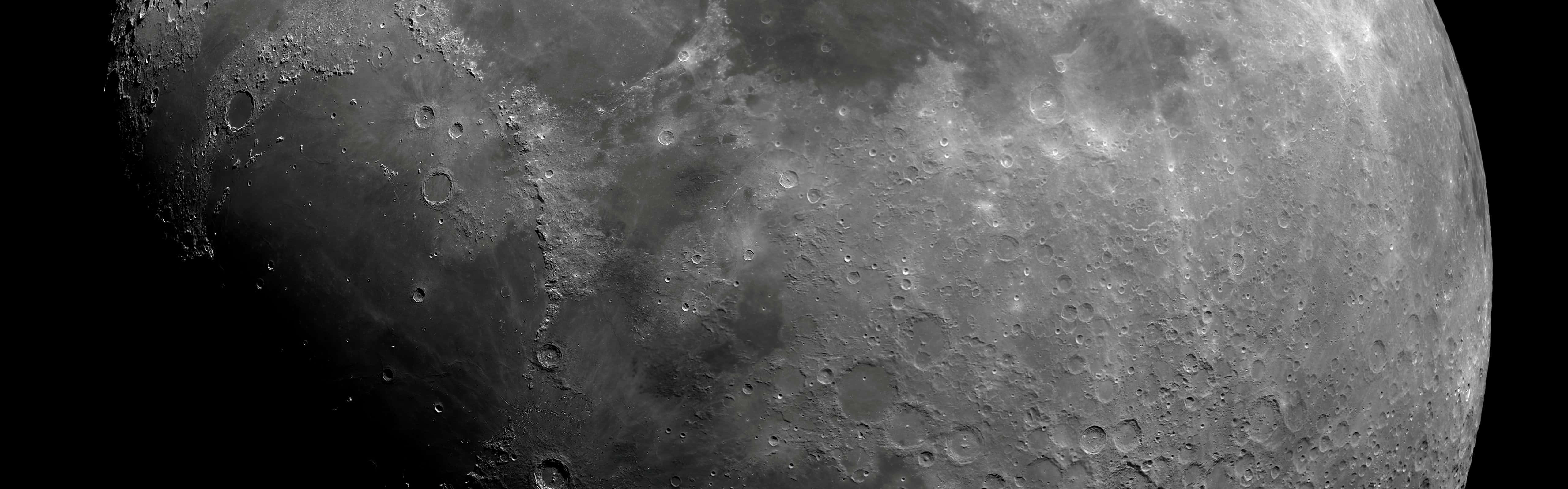 Crisp Planet Zoomed In [wallpaper] Background