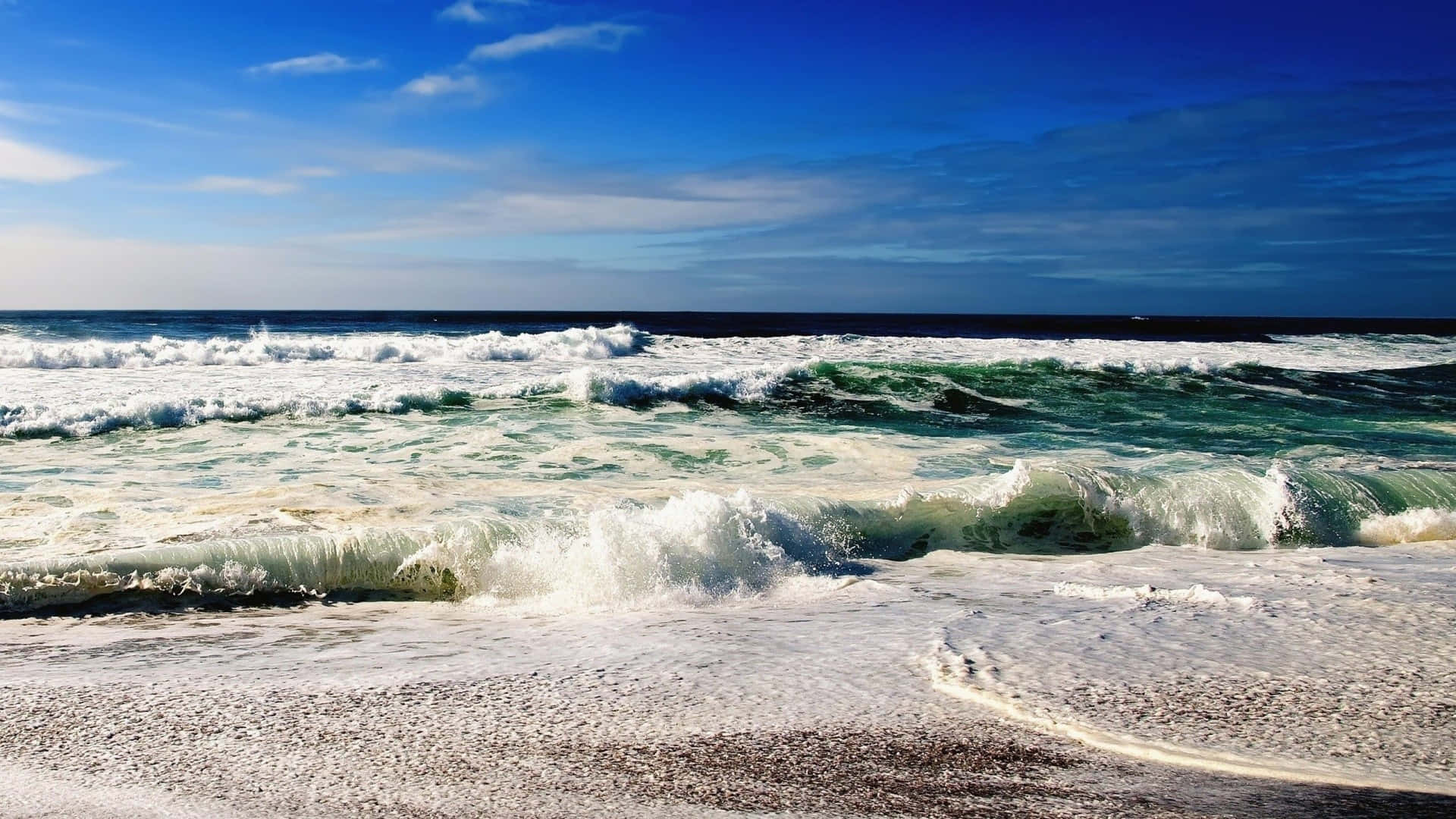 Crisp Sea Waves [wallpaper] Background