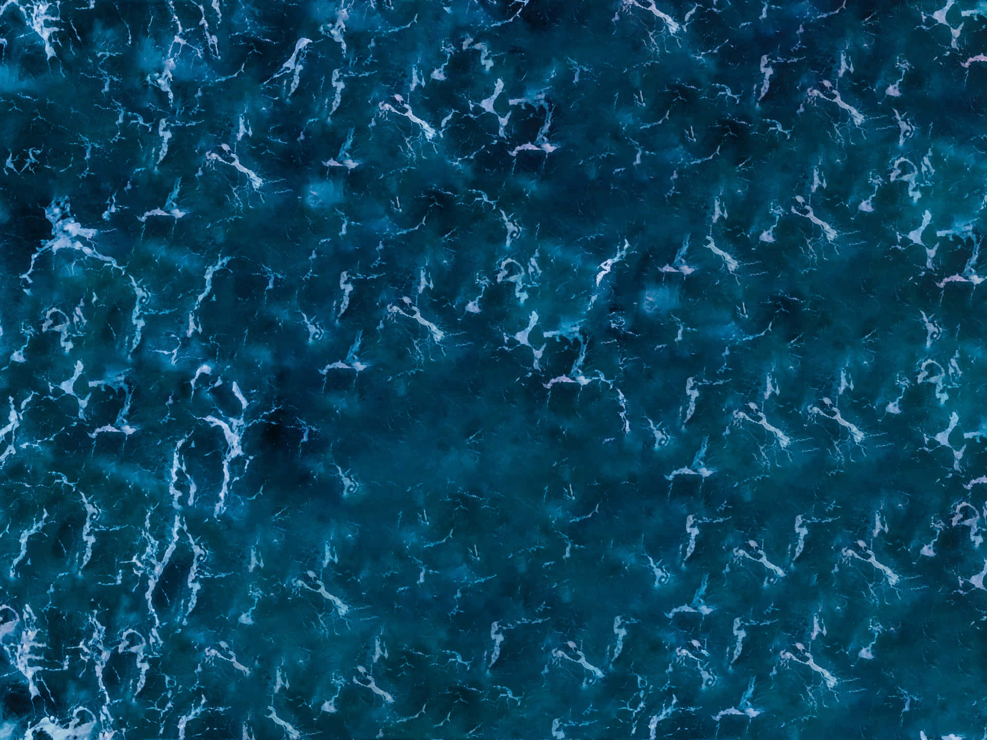 Crisp Sea Waves [wallpaper] Background