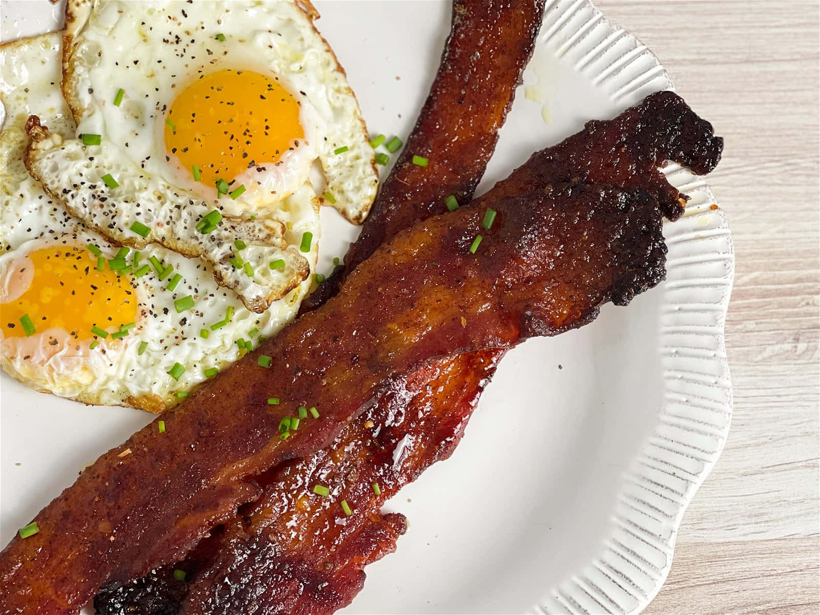 Crispy Baconand Fried Eggs Breakfast