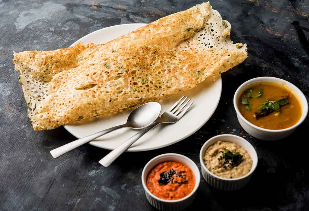 Crispy Dosawith Chutneysand Sambar Background