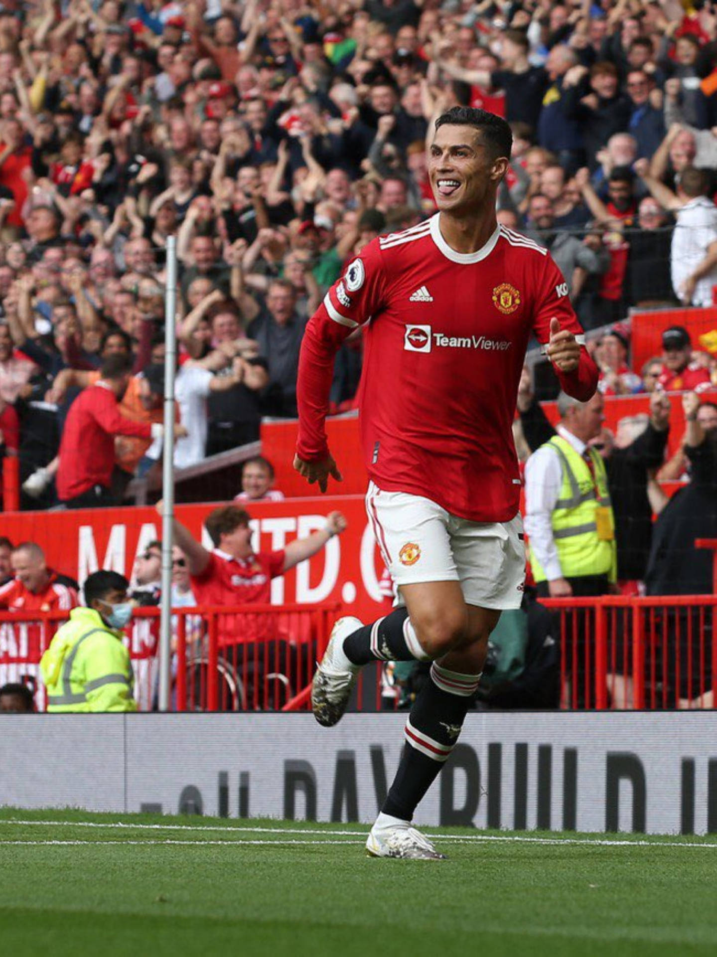 Cristiano Ronaldo Manchester United Funny Pose Background