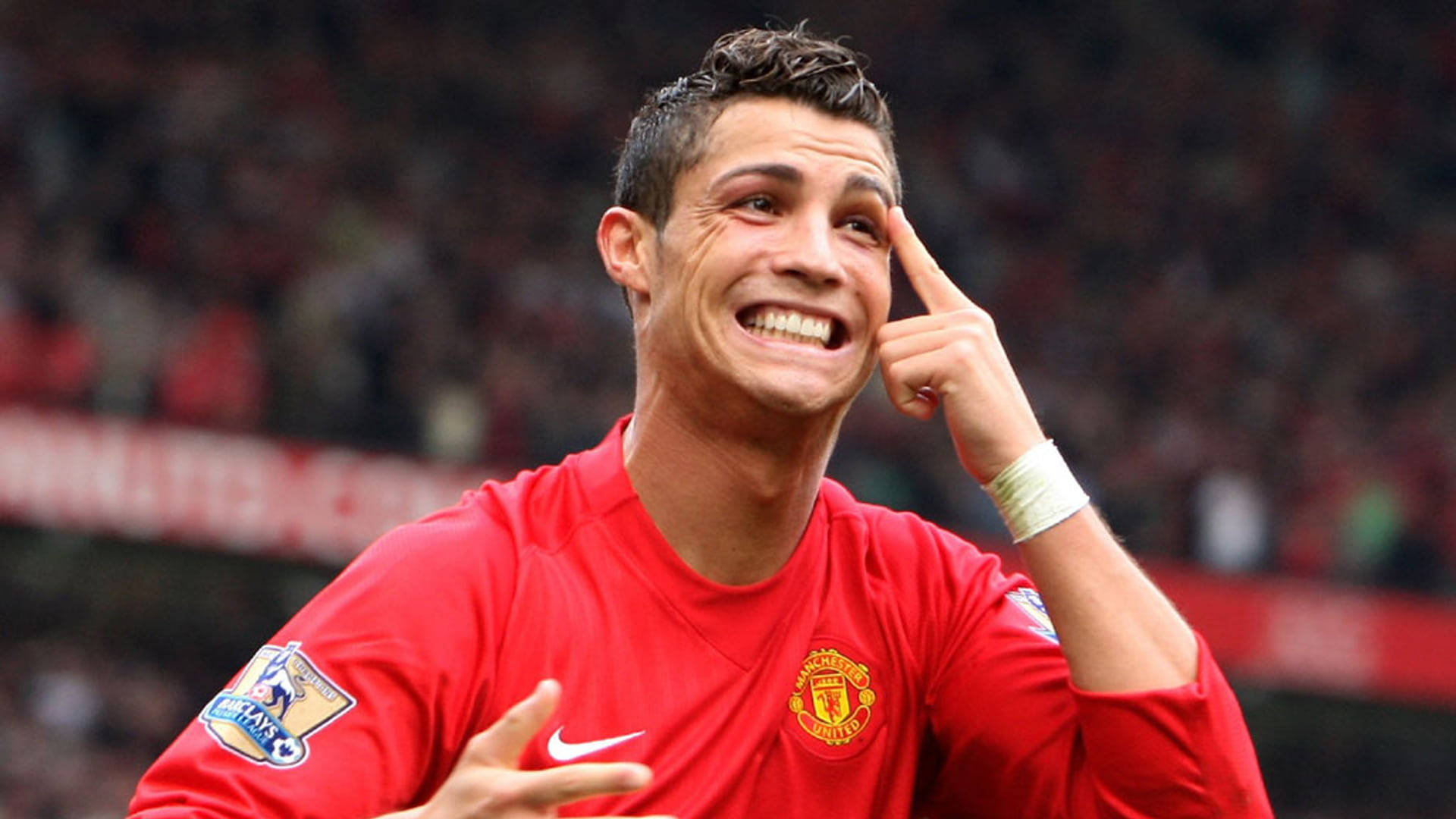 Cristiano Ronaldo Manchester United Think Pose Background