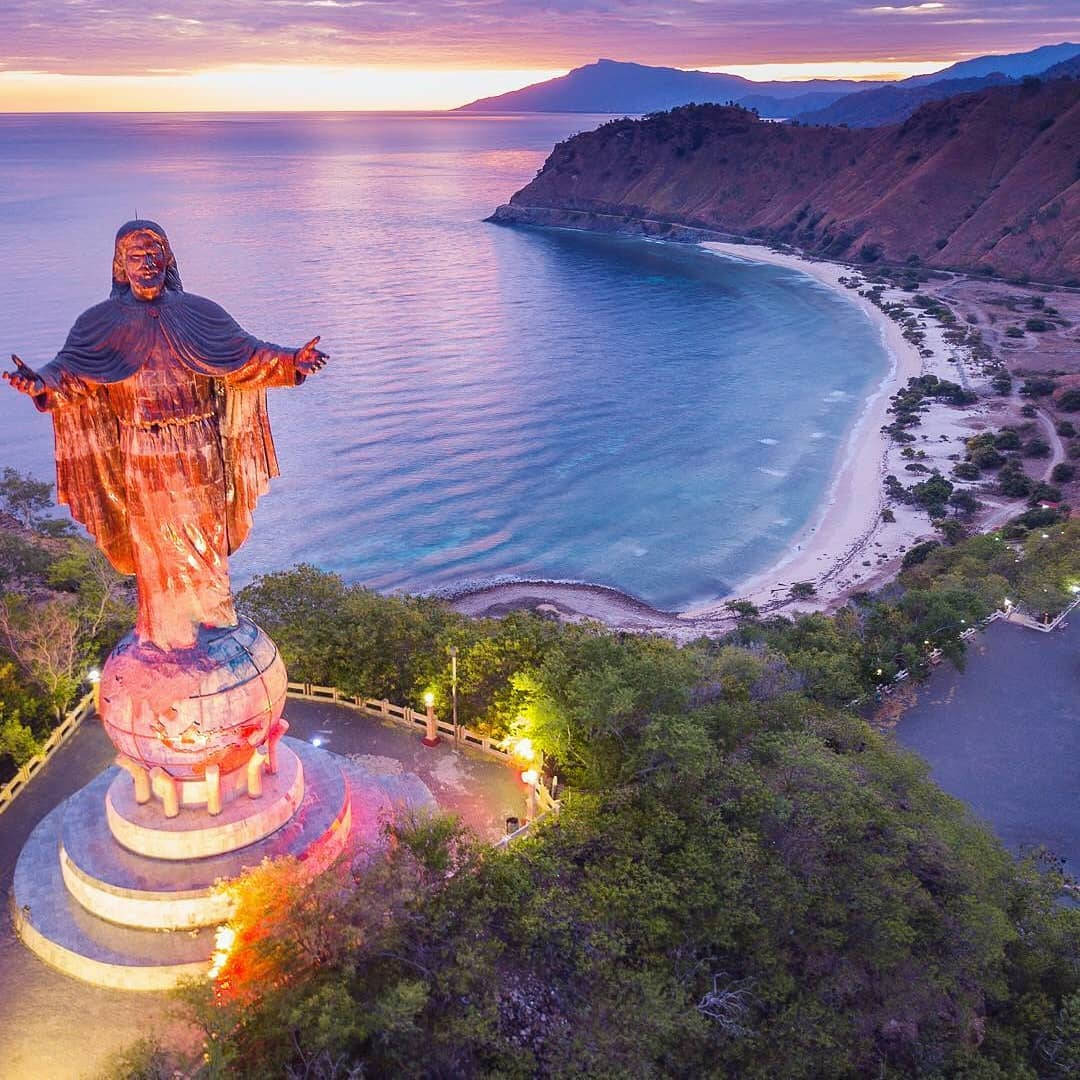 Cristo Rei Sculpture Timor Leste Background