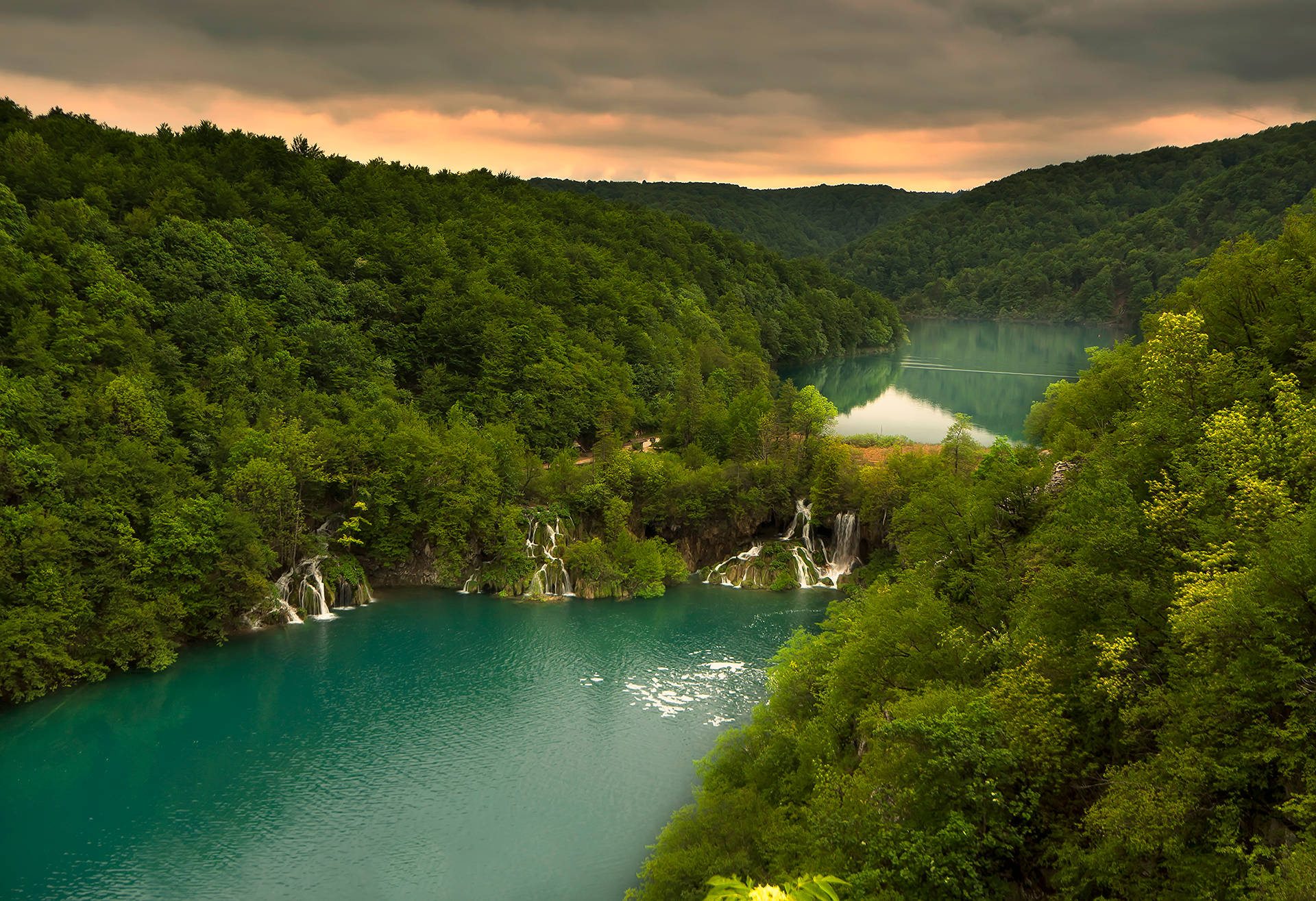 Croatia Nature Lake Background