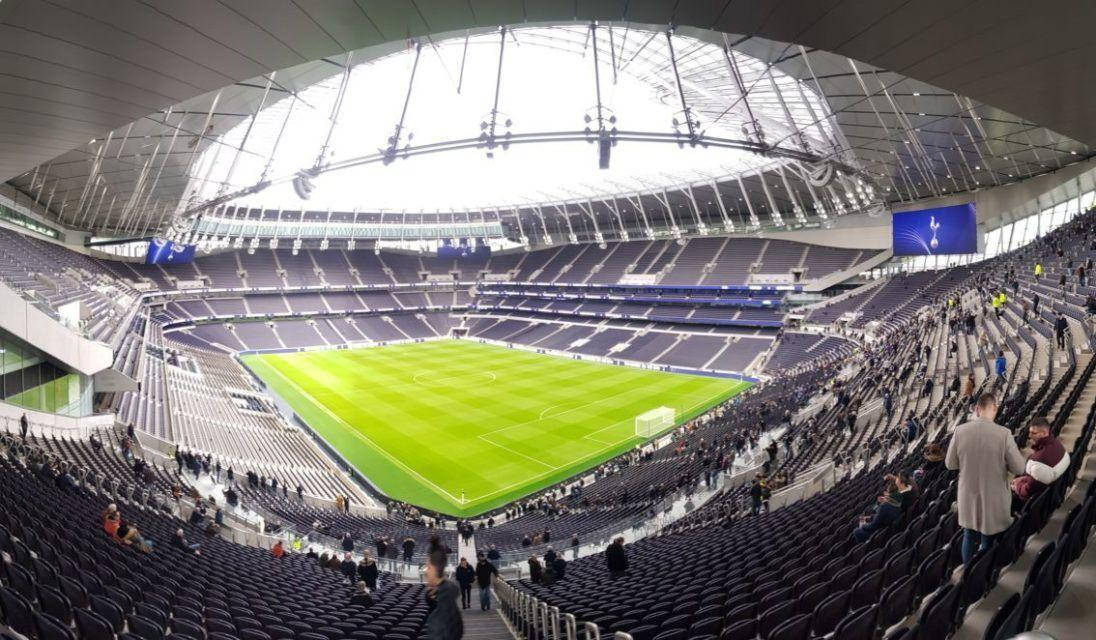 Crowded Tottenham Hotspurs Fc Stadium