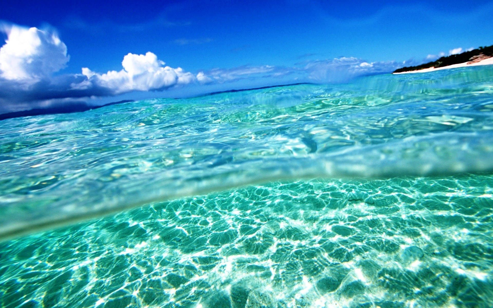 Crystal Clear Sea Waters Screen Saver Background