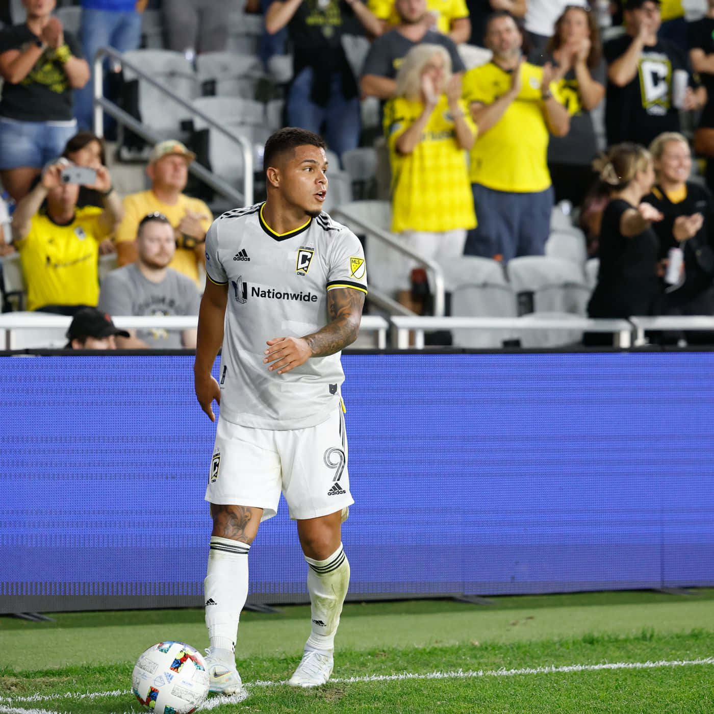 Cucho Hernandez: The Scoring Prodigy Of Columbus Crew Background