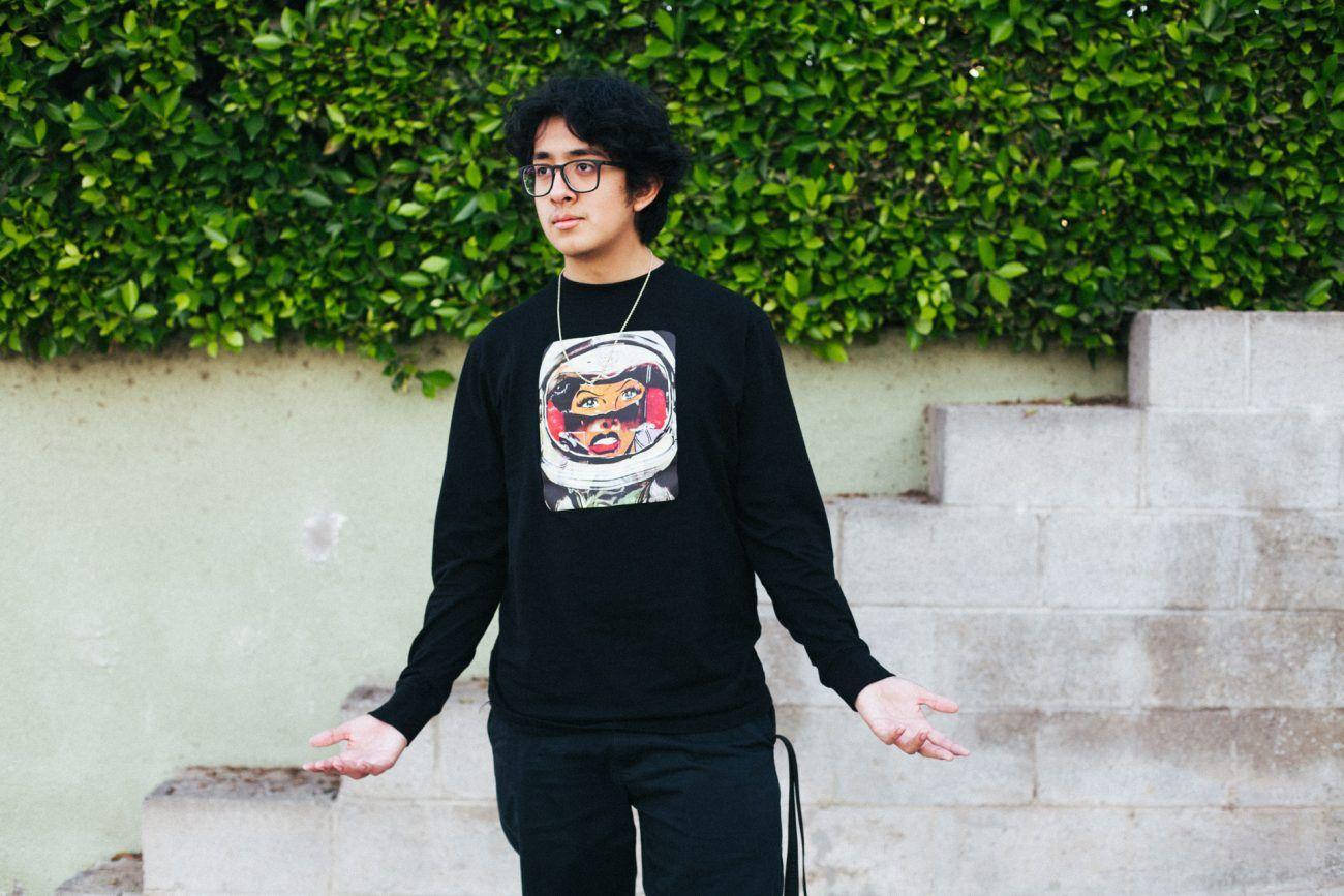 Cuco With An Open Palm Background