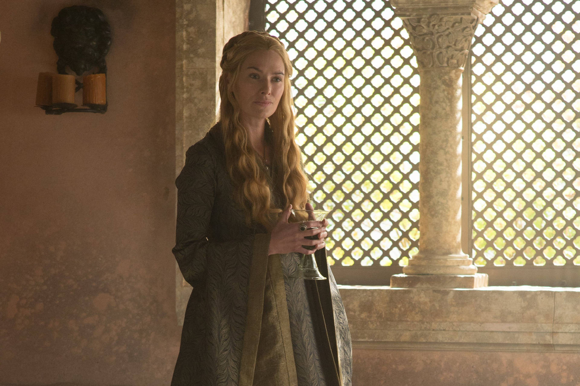 Cunning Queen Cersei Lannister Background