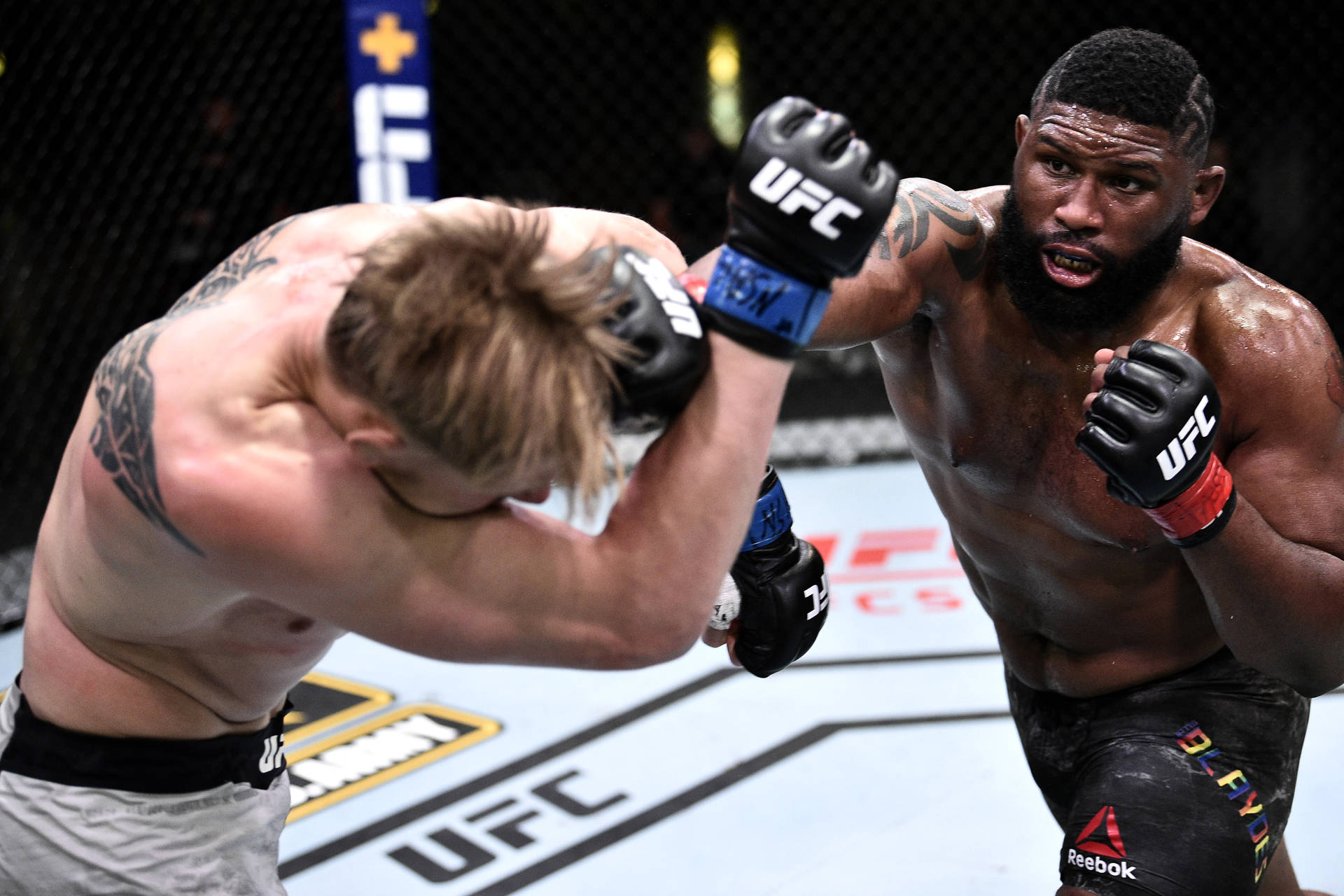 Curtis Blaydes Breaking Block Background