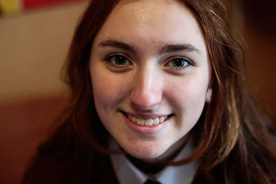 Cute Aesthetic Teenage Close Up Smile Background