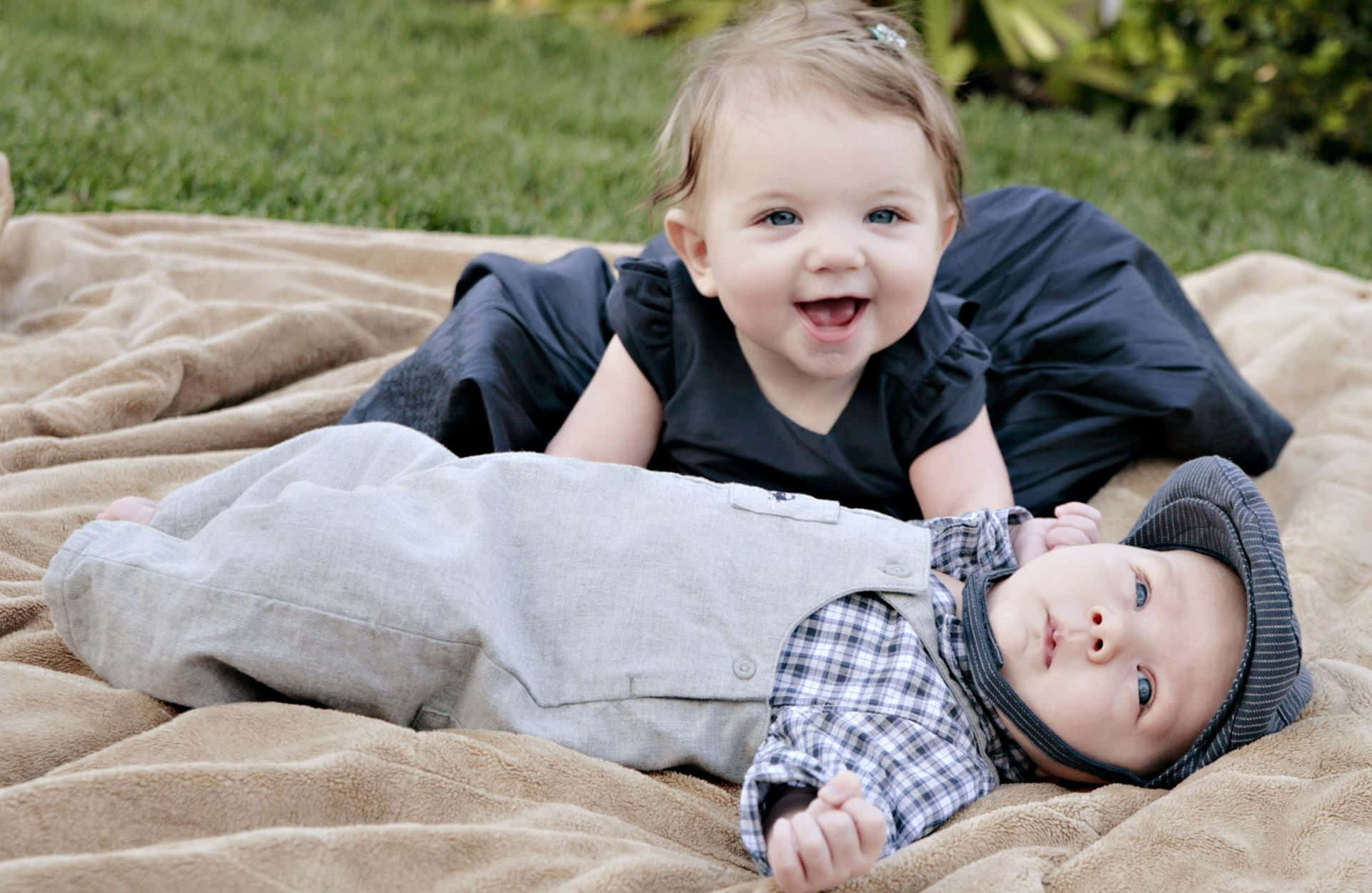 Cute Baby Couple Picnic Date Background