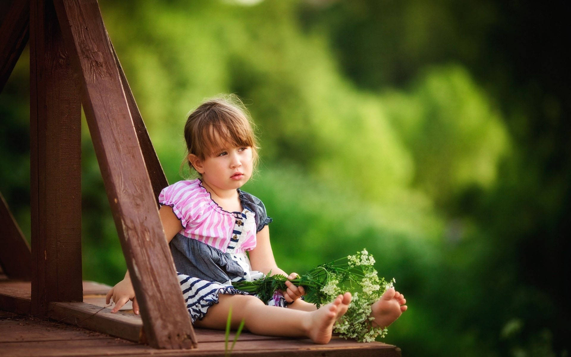 Cute Baby Girl Model Background