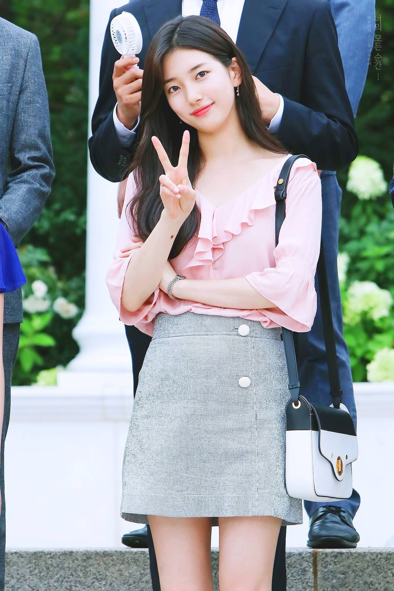 Cute Bae Suzy Peace Sign