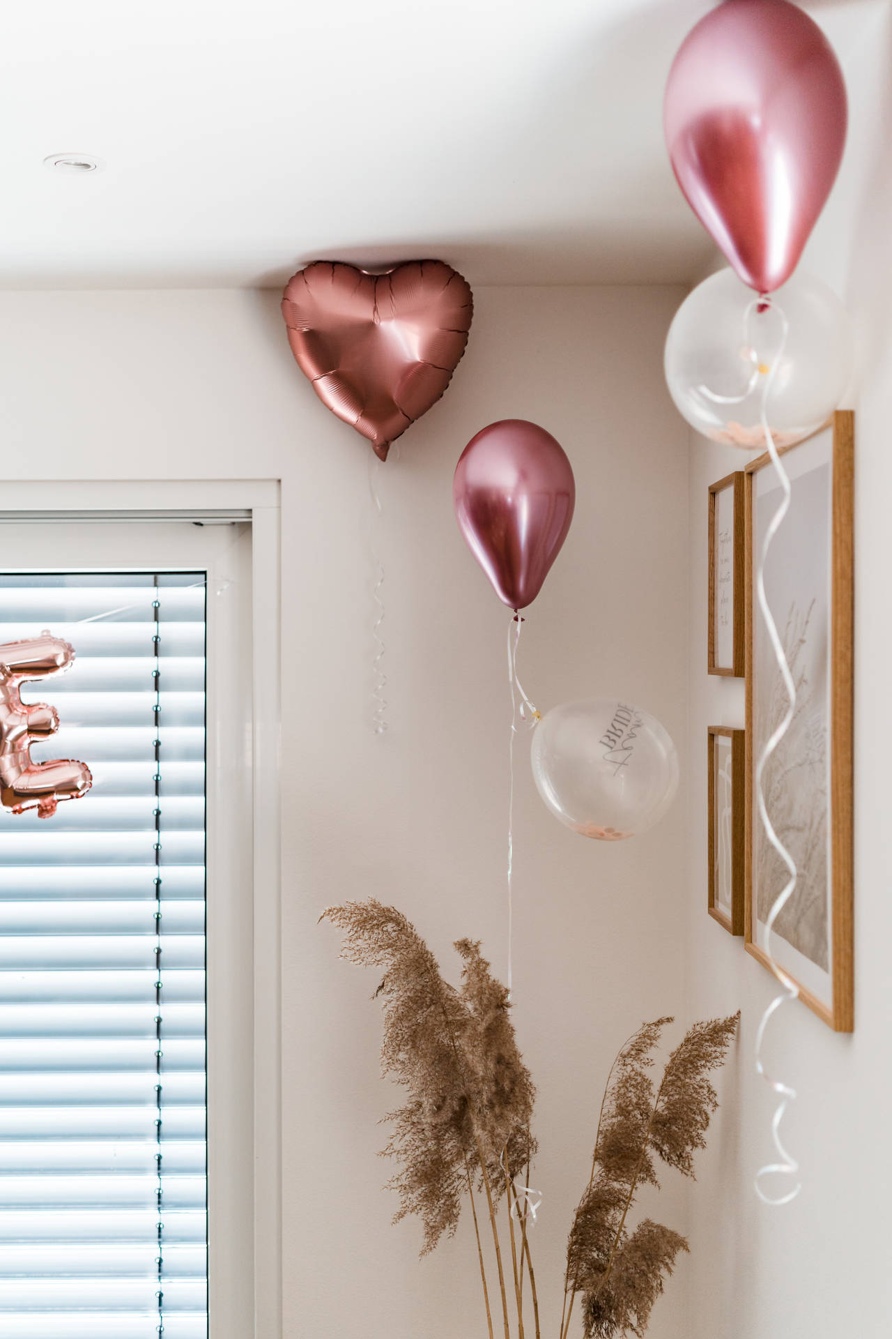 Cute Balloons At Bachelorette Party Background