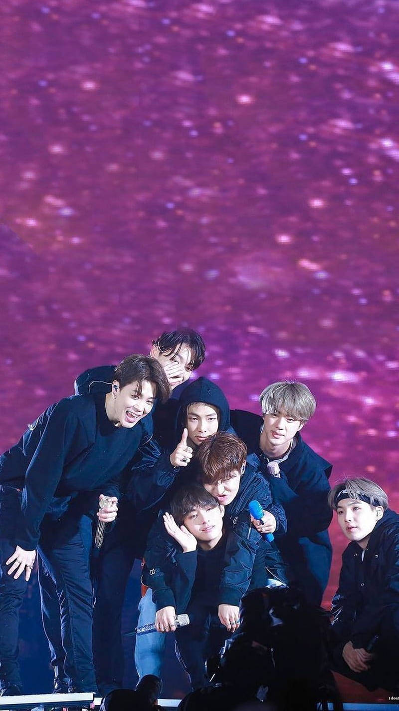 Cute Bts Group In A Hazy Glittery Purple Backdrop Background
