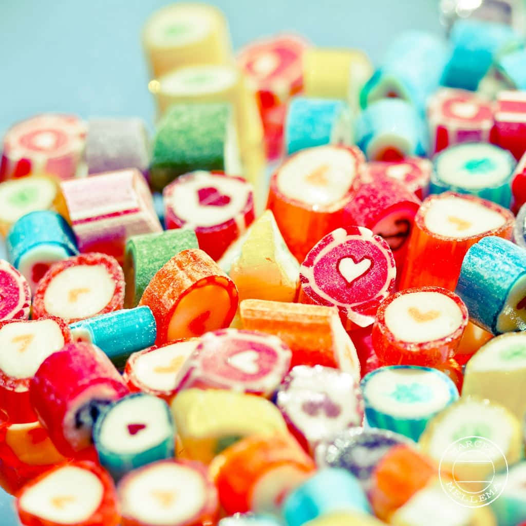 Cute Candies Small Heart Background