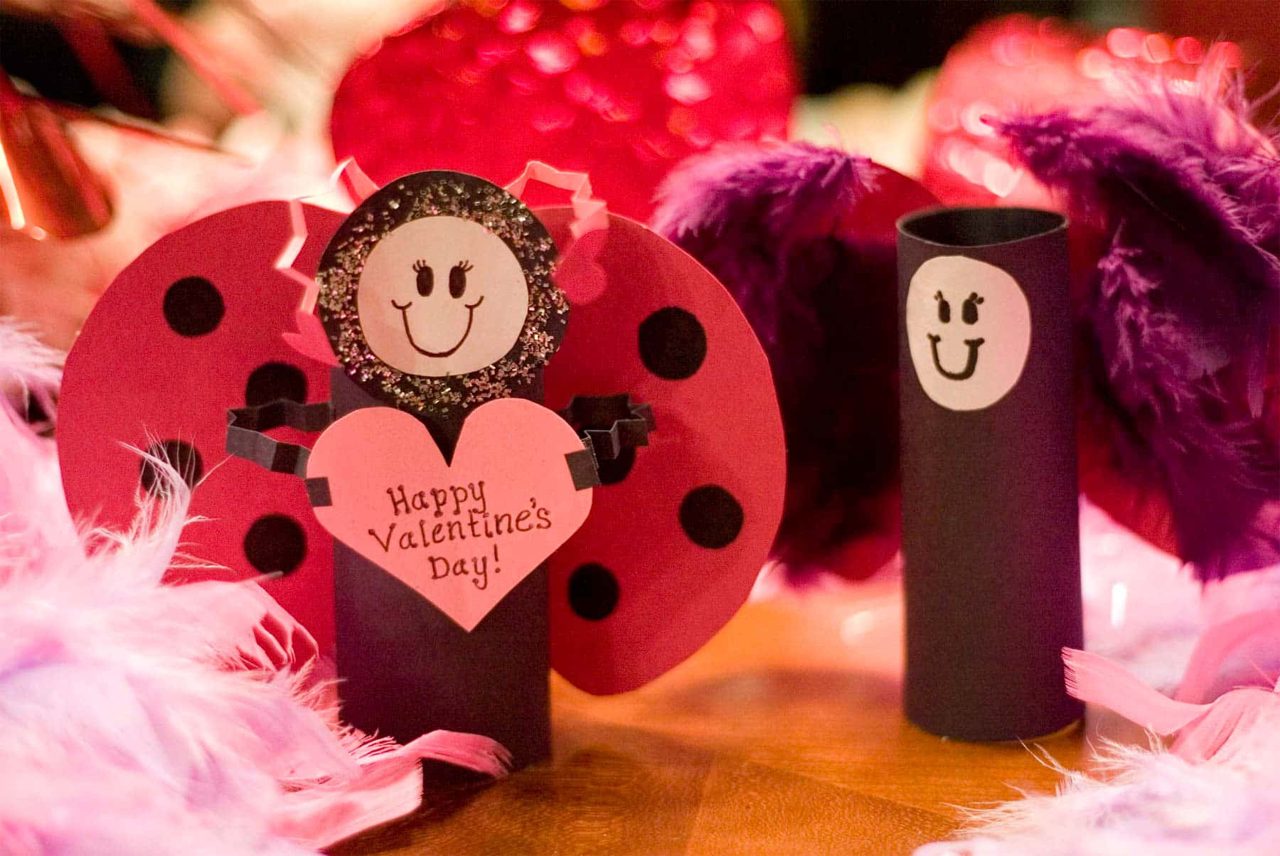 Cute Happy Valentine Ladybug Cutouts Background