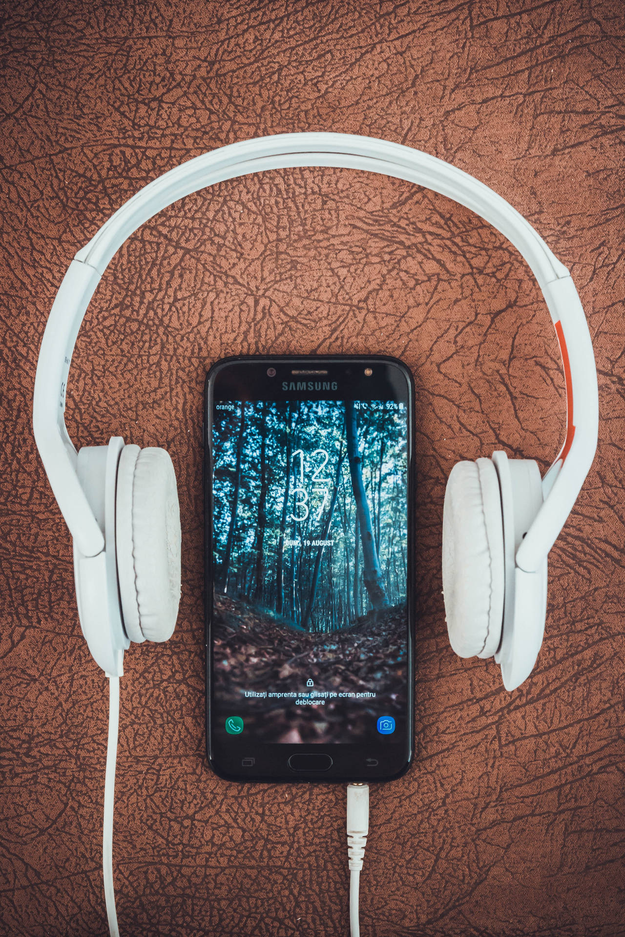 Cute Headphones And Android Phone Background