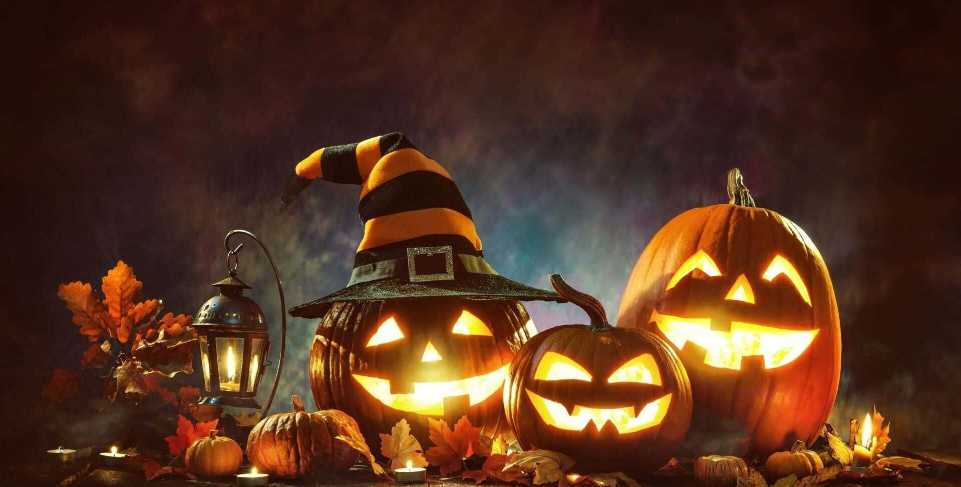 Cute Jack-o'-lanterns For A Beautiful Halloween Background