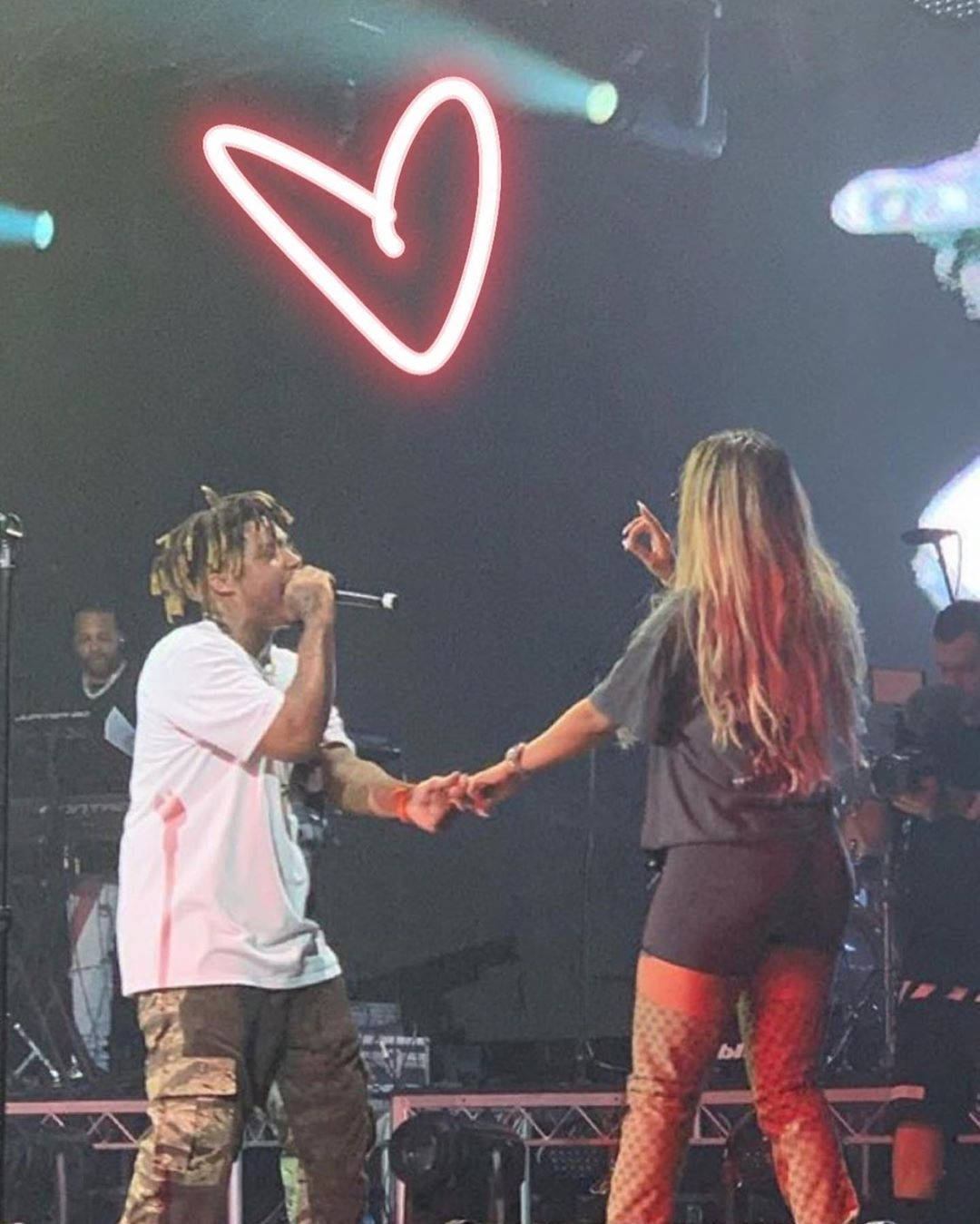 Cute Juice Wrld And Ally Performance Background