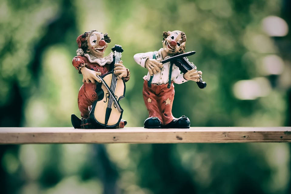 Cute Music Clowns Figurines With Instruments