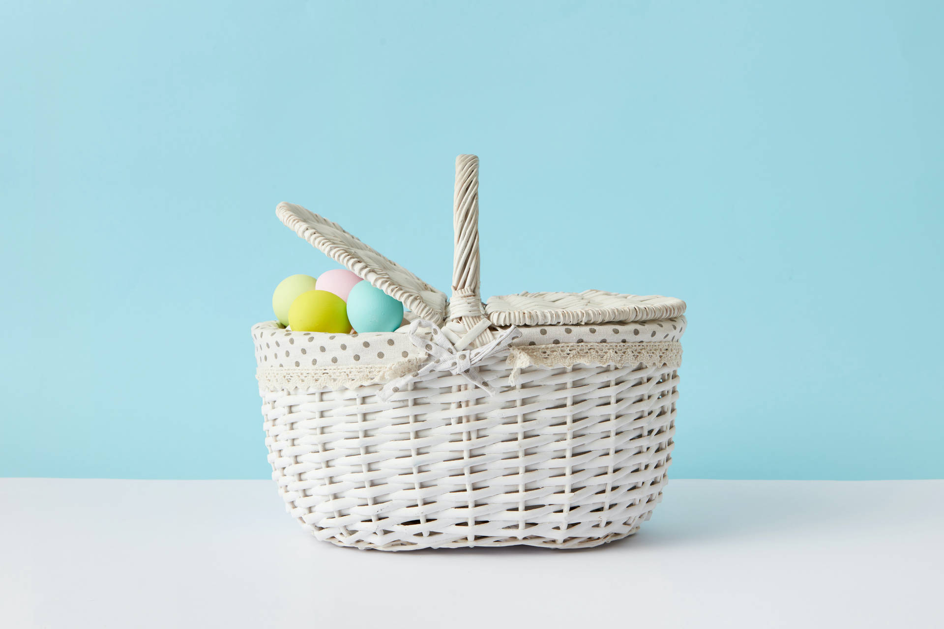 Cute Pastel Aesthetic Basket Filled Eggs Background