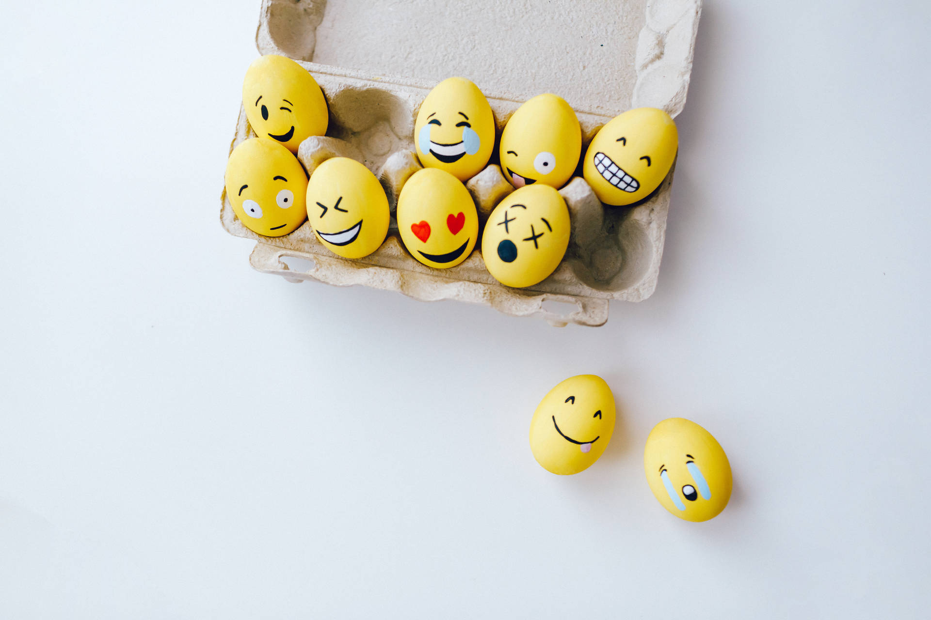 Cute Pastel Aesthetic Yellow Painted Eggs Background