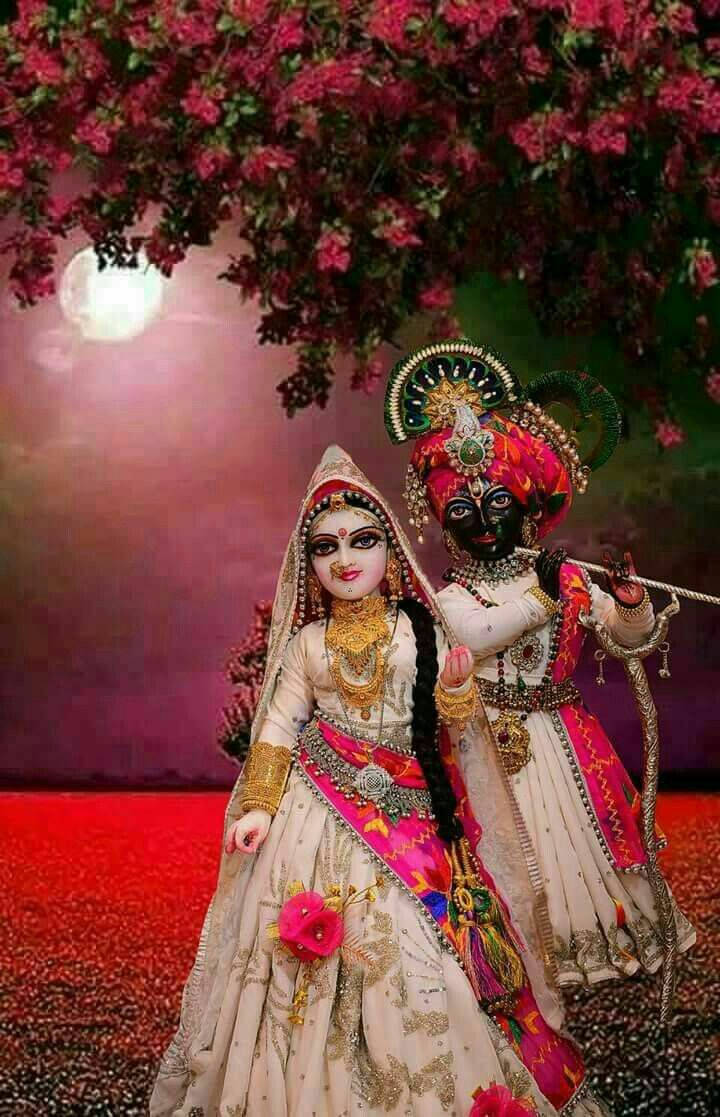 Cute Radha Krishna Red Tree