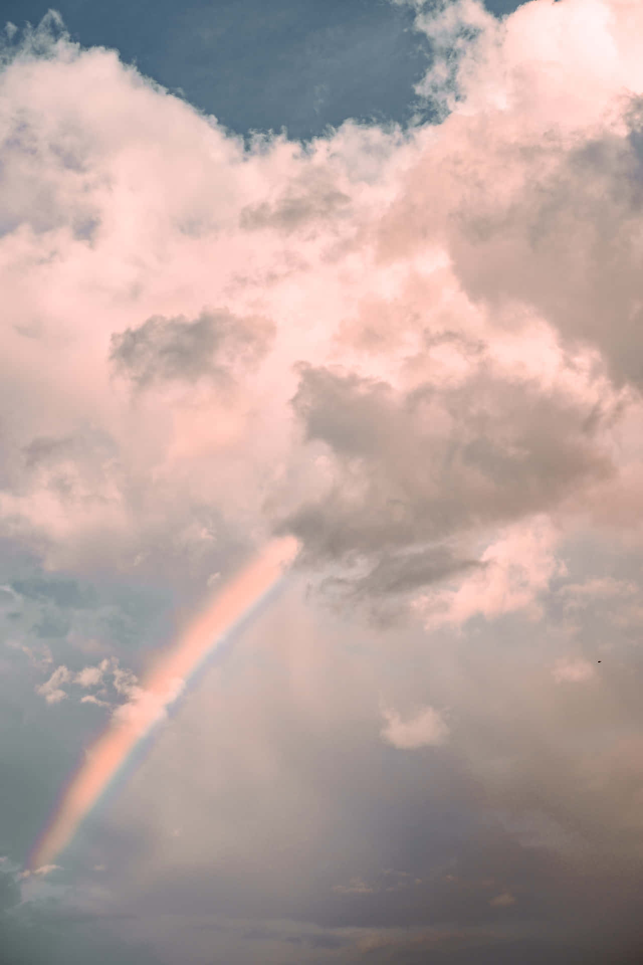 Cute Rainbow Drop Background