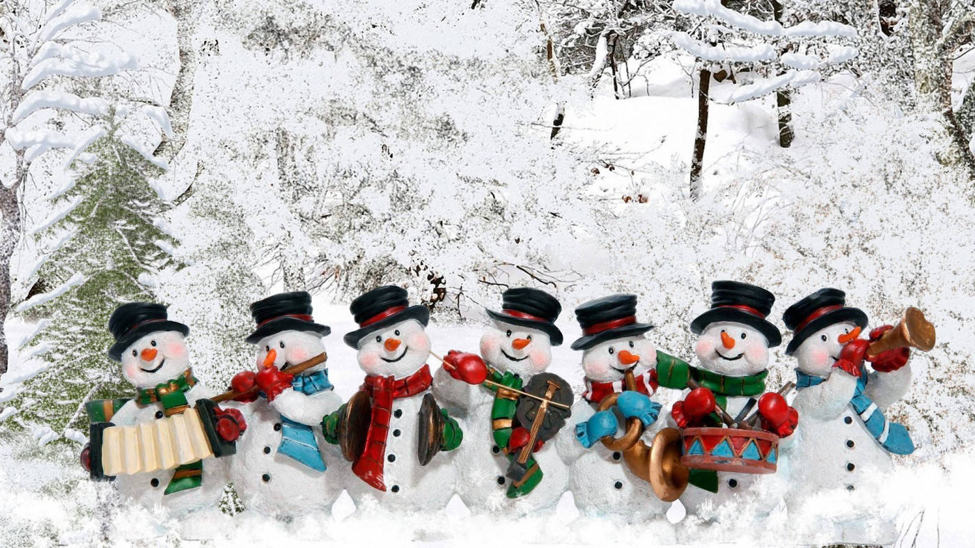 Cute Snow Men With Costumes Background