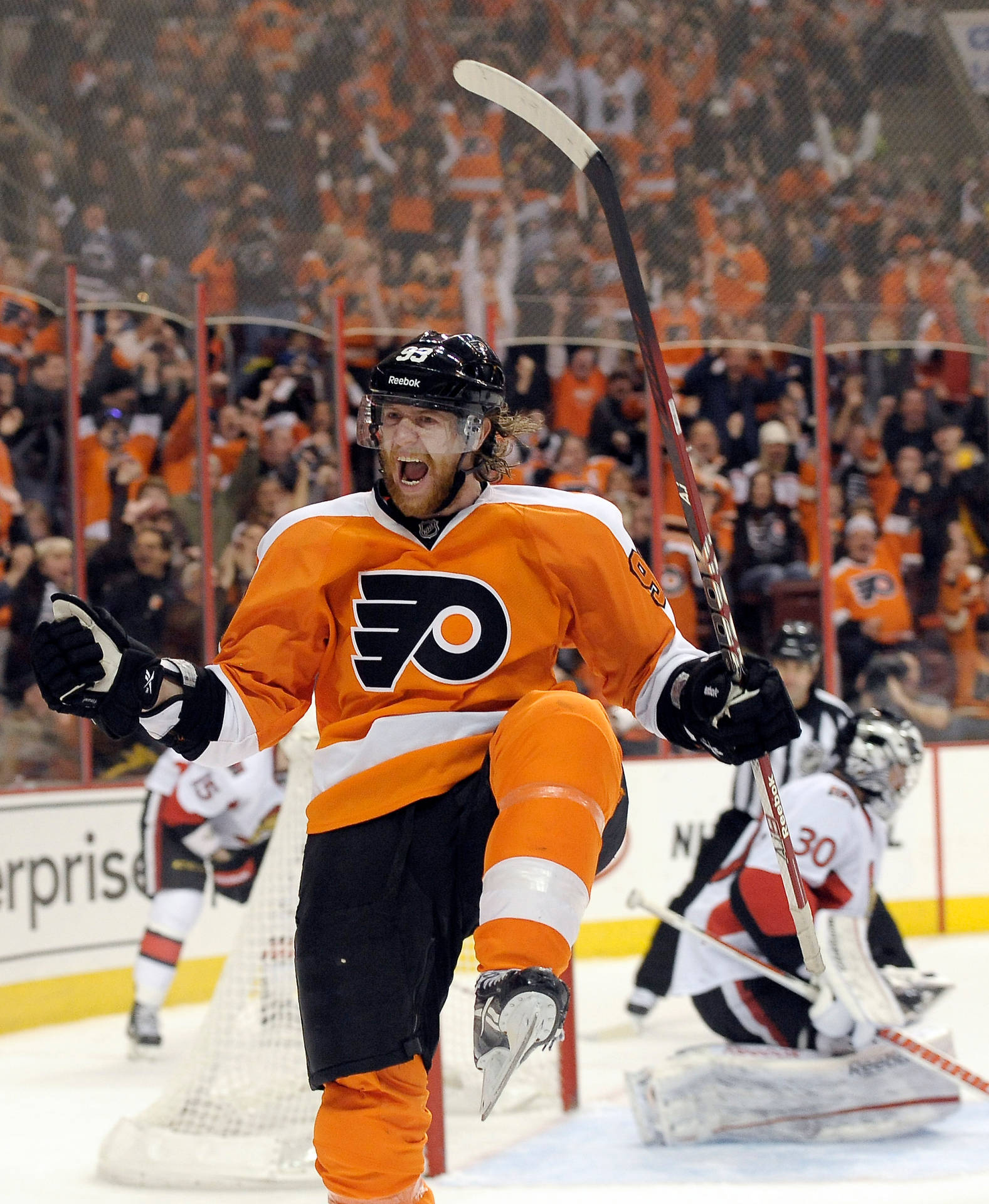 Czech Professional Ice Hockey Player Jakub Voracek Scoring A Goal Background