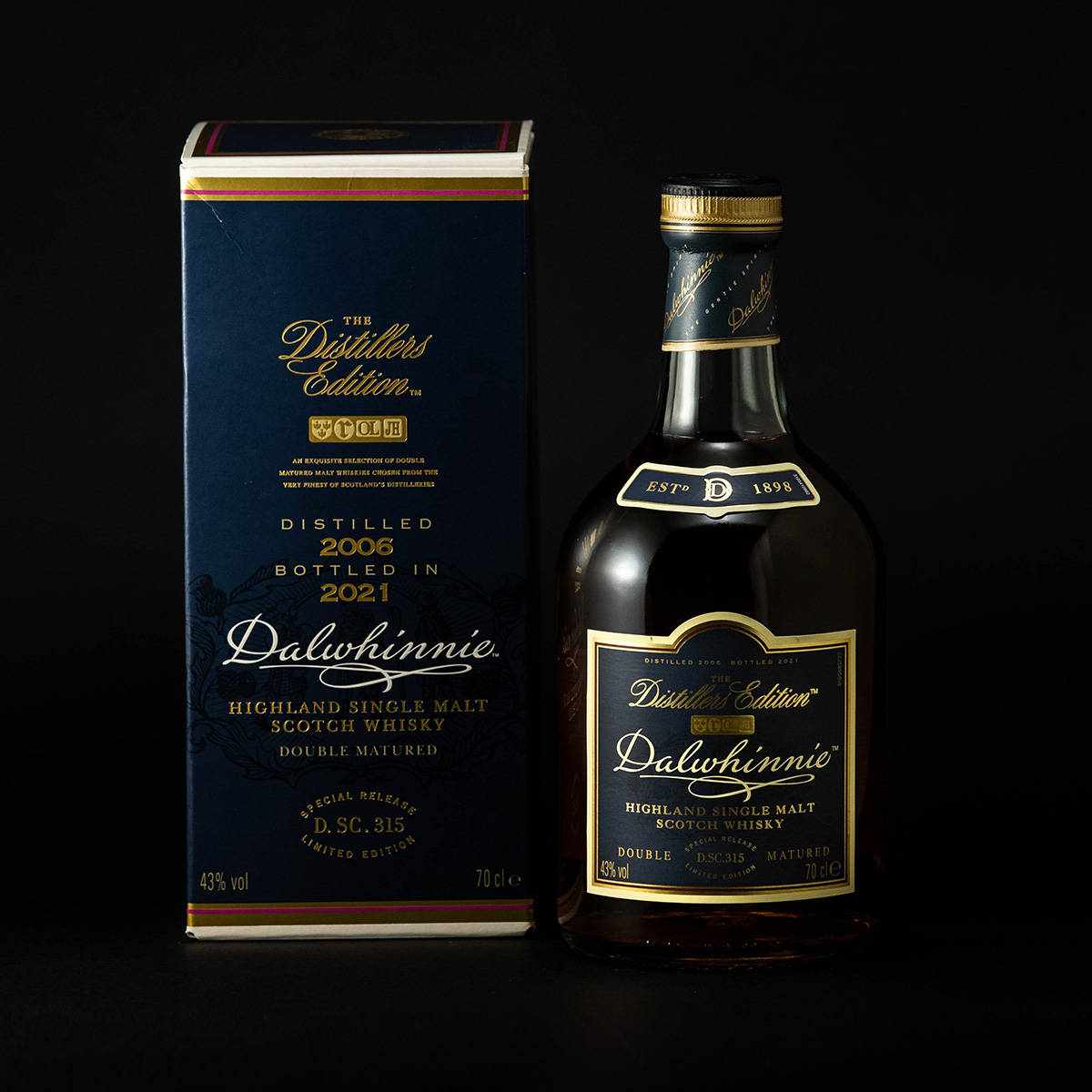 Dalwhinnie Whisky 2021 Distillers Edition On Black Background Background