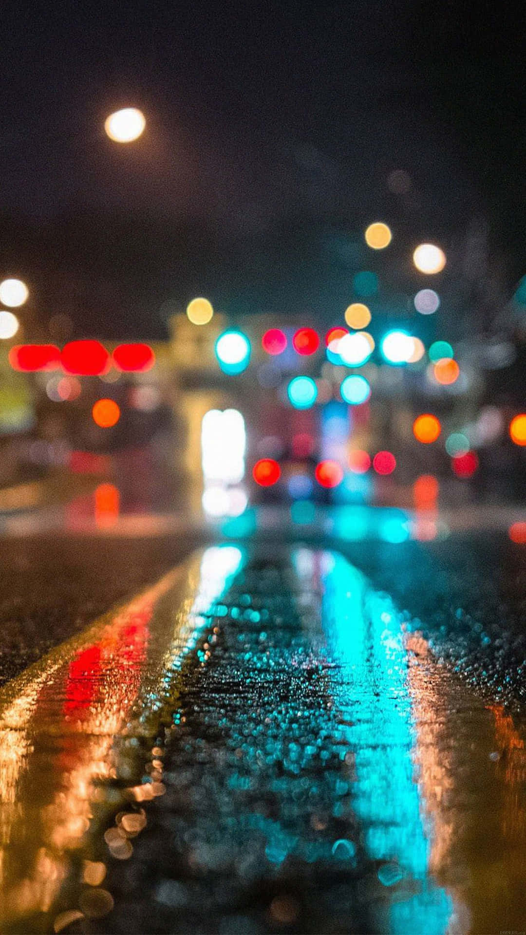 Damp Double Yellow Lines Iphone 7 Plus Live Background