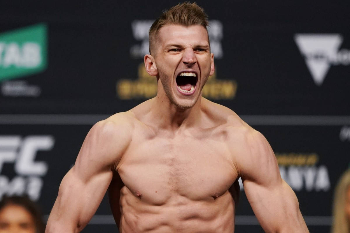 Dan Hooker Hyping Audience