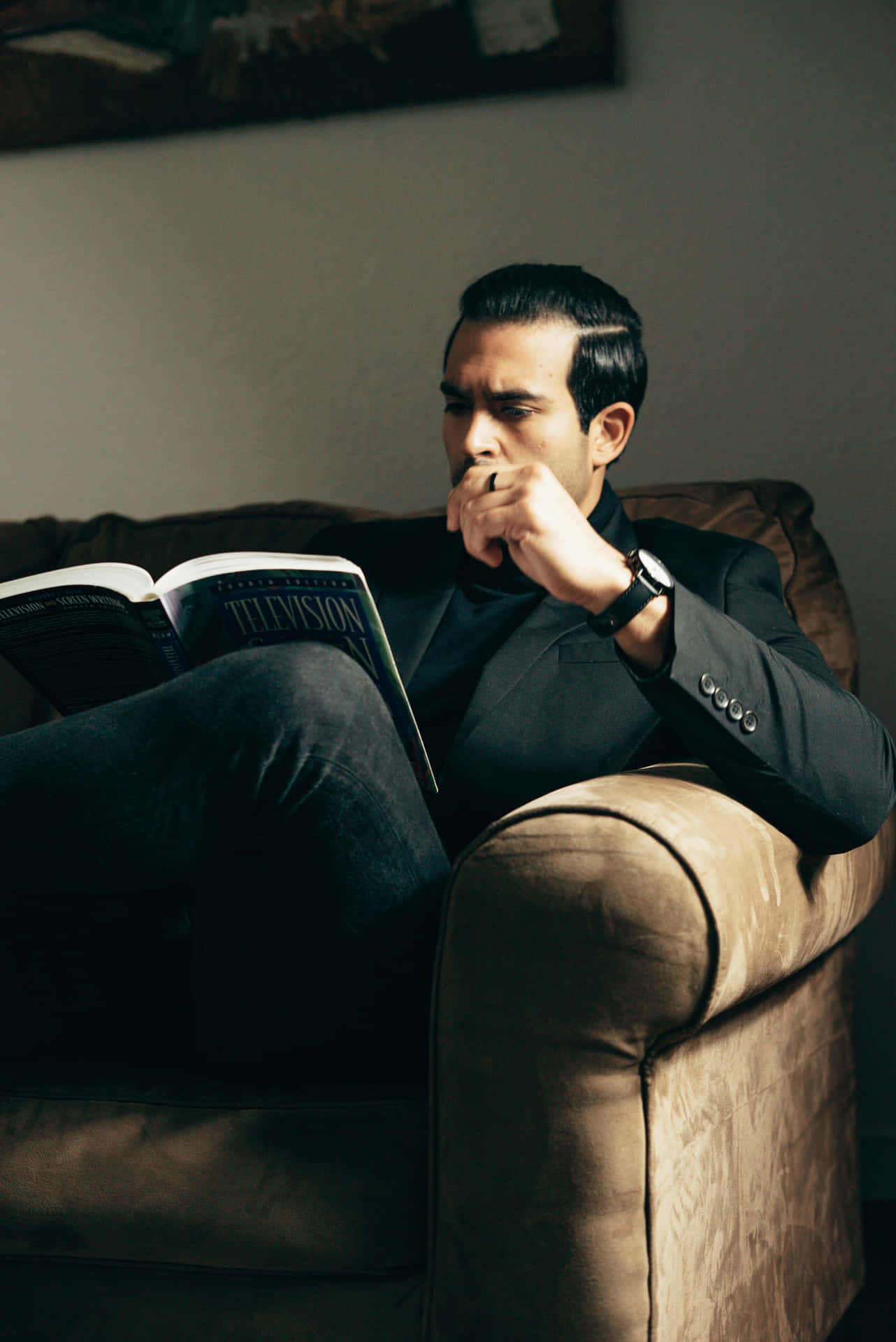 Dandy Man Reading Background