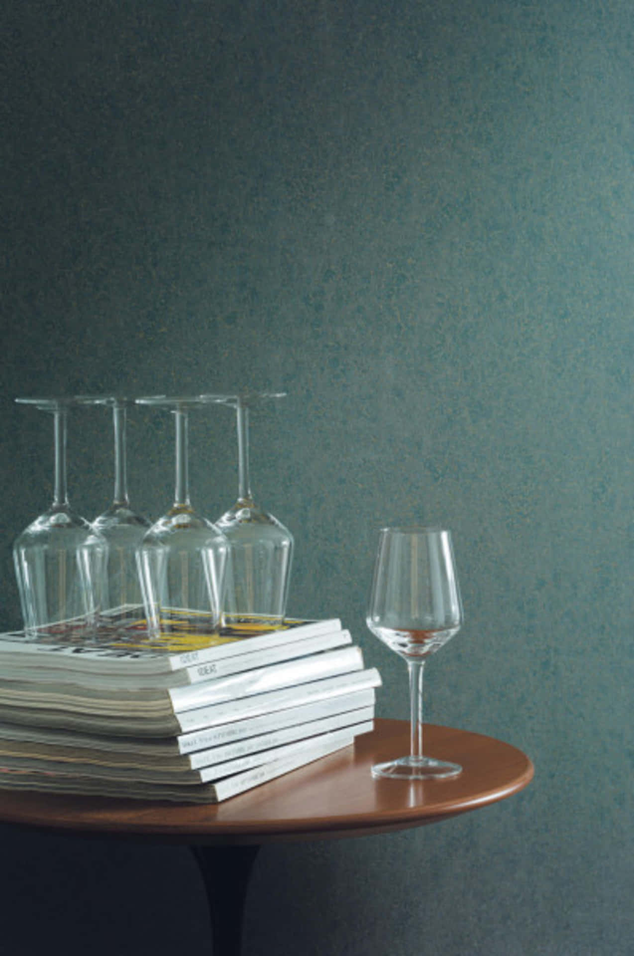 Dandy Wine Glasses Background