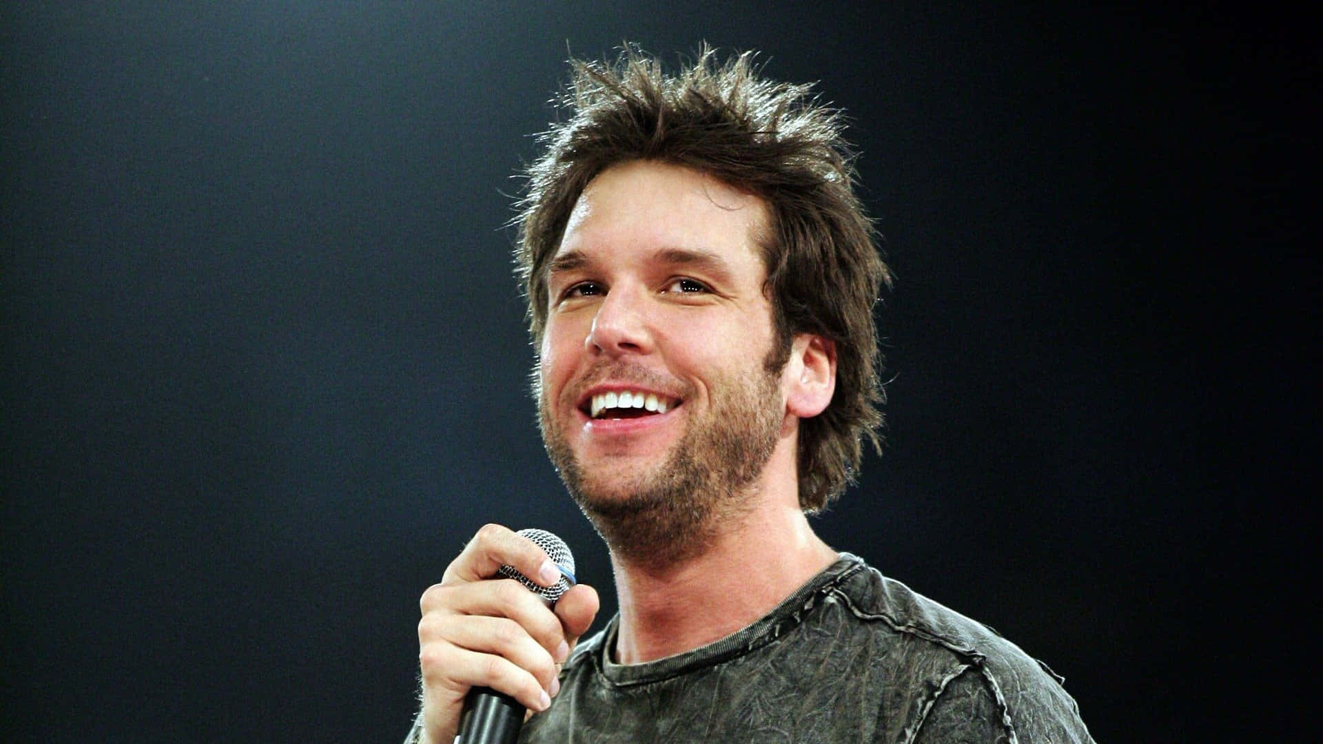 Dane Cook [wallpaper] Background
