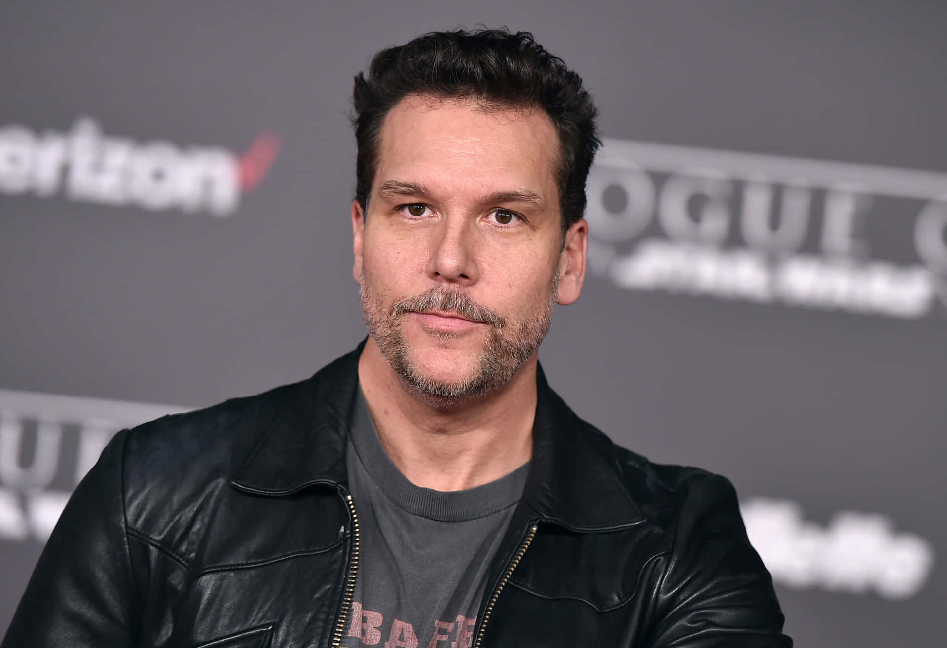Dane Cook [wallpaper] Background