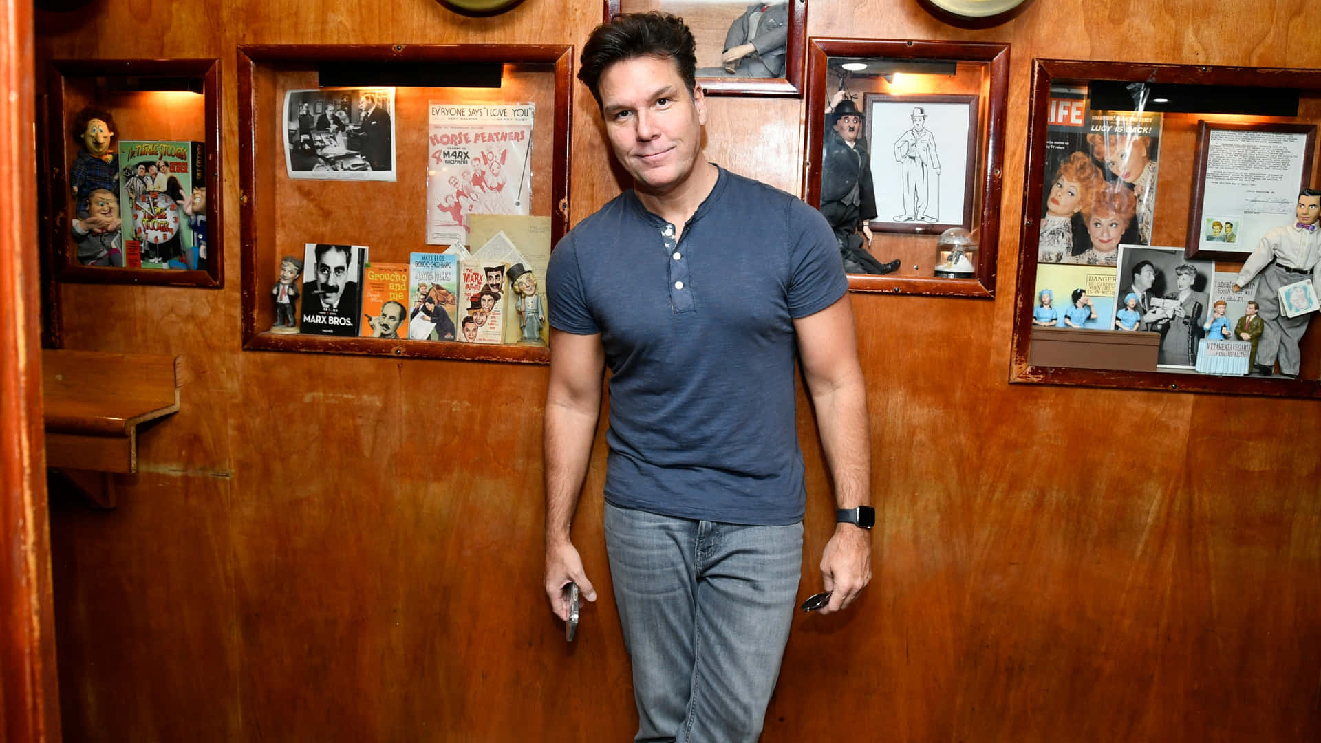 Dane Cook [wallpaper] Background