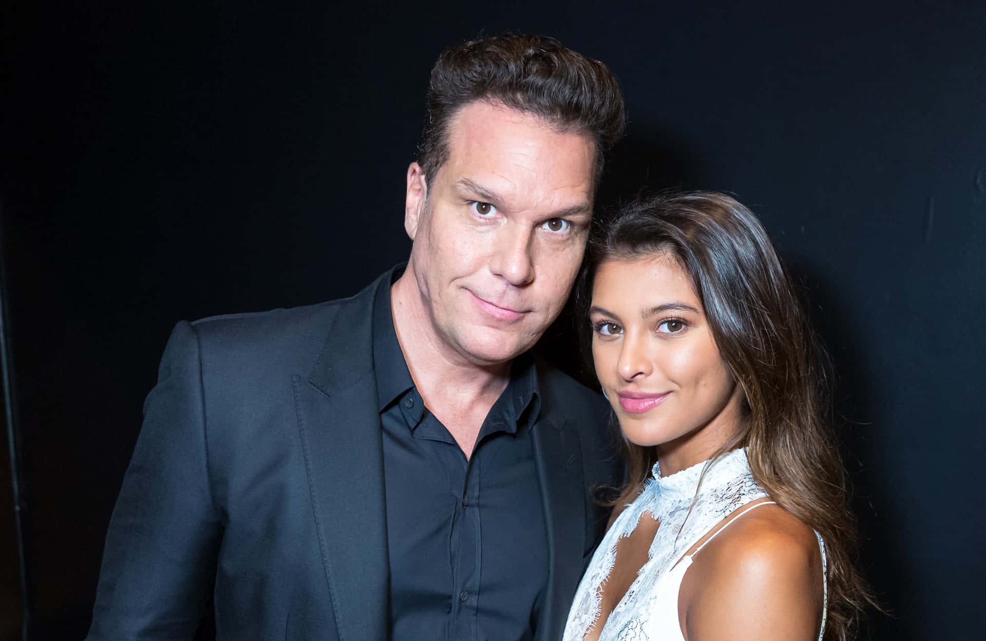 Dane Cook [wallpaper] Background