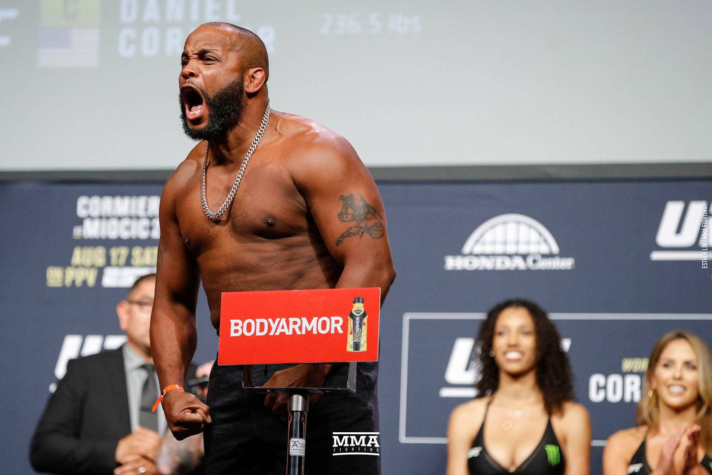 Daniel Cormier Ufc 210 Background