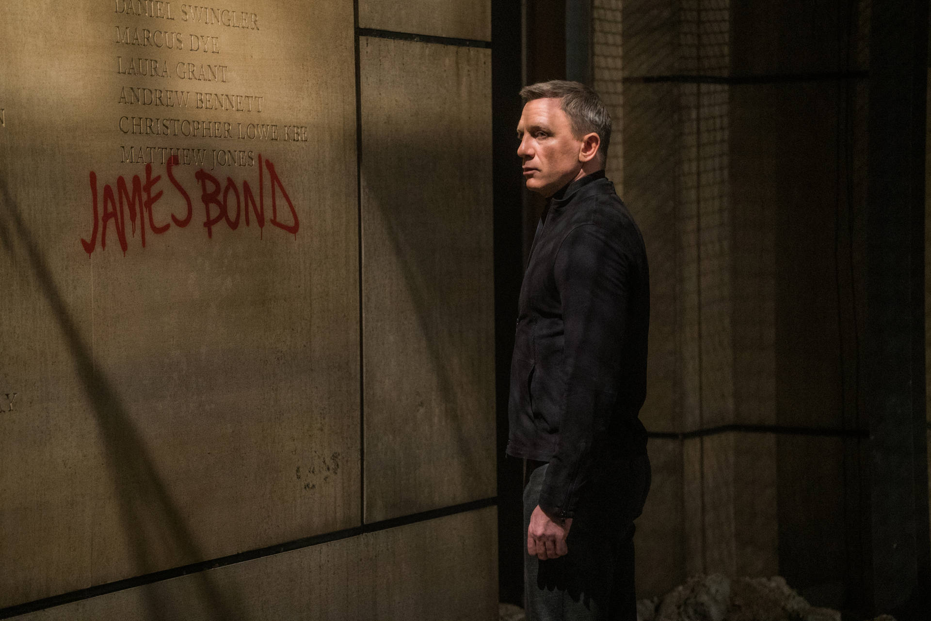 Daniel Craig James Bond Movie Scene Background